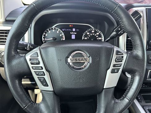 Used 2020 Nissan Titan SV w/ SV Convenience Package RWD image 22