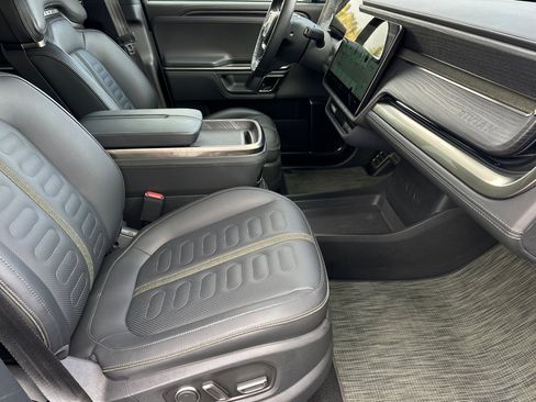 Used 2024 Rivian R1T Adventure image 15