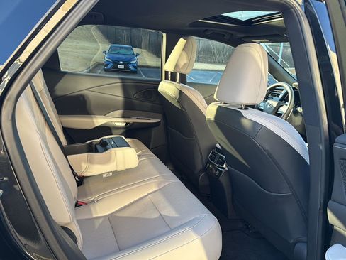 Certified 2025 Lexus RX 350 Premium Plus image 11