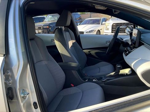 Used 2026 Toyota Corolla SE image 9