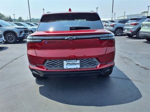 New 2025 Chevrolet Equinox EV RS image 13