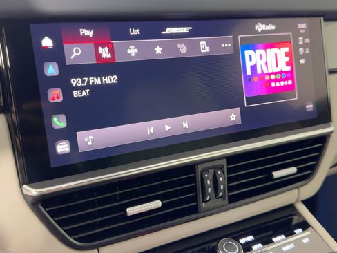 Certified 2023 Porsche Cayenne Coupe w/ Premium Package image 24