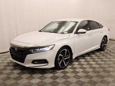 Used 2020 Honda Accord Sport image 3