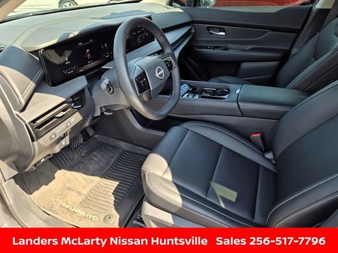 Used 2025 Nissan Murano SV AWD/4WD image 17