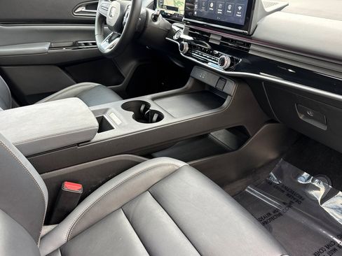 Used 2024 Honda Prologue Touring image 35