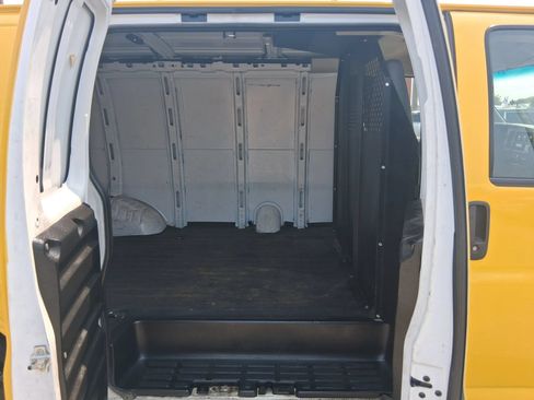 Used 2020 GMC Savana 2500 w/ Driver Convenience Package RWD image 11