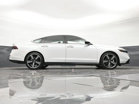 Used 2023 Honda Accord Sport image 29