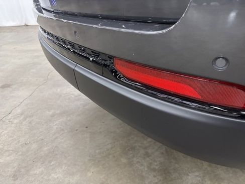 Used 2025 Jeep Grand Cherokee Altitude image 23