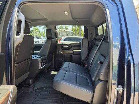 Used 2021 GMC Sierra 1500 SLT w/ SLT Premium Package AWD/4WD image 16