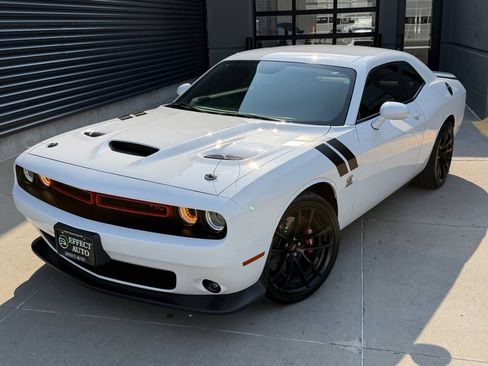 Used 2022 Dodge Challenger R/T Scat Pack RWD image 2