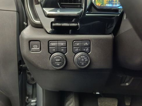 Used 2024 Chevrolet Silverado 3500 High Country w/ High Country Premium Package AWD/4WD image 15