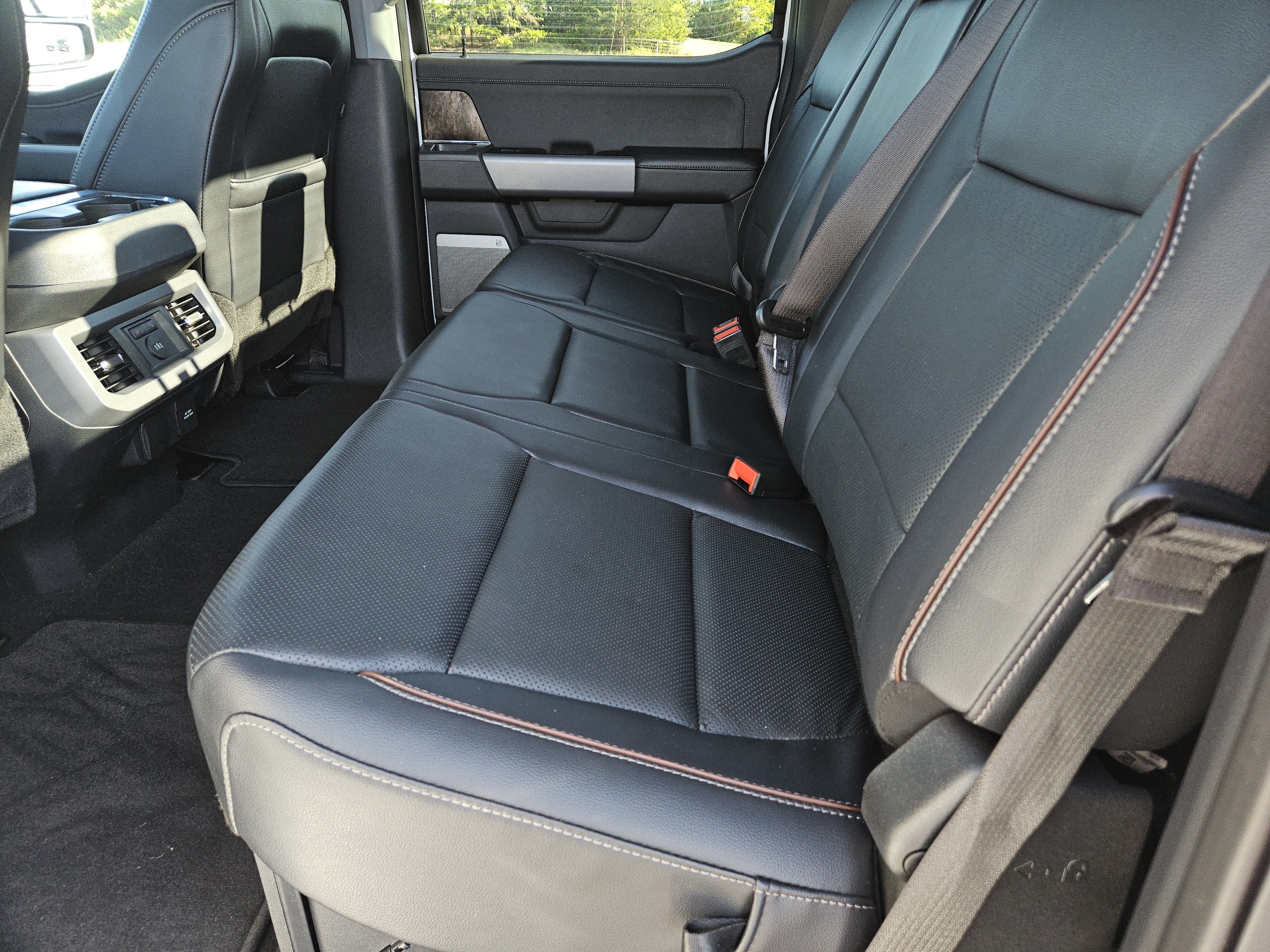 Used 2024 Ford F250 Lariat w/ FX4 Off-Road Package AWD/4WD image 29