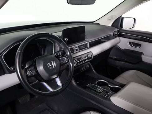 Used 2023 Honda Pilot Touring image 30