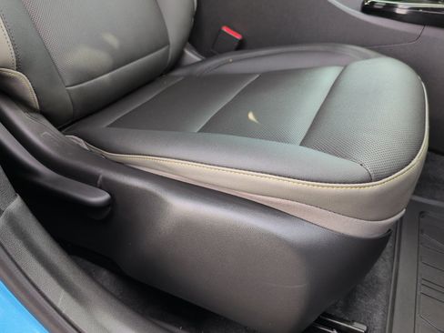 Used 2025 Chevrolet Trax ACTIV w/ Driver Confidence Package image 17