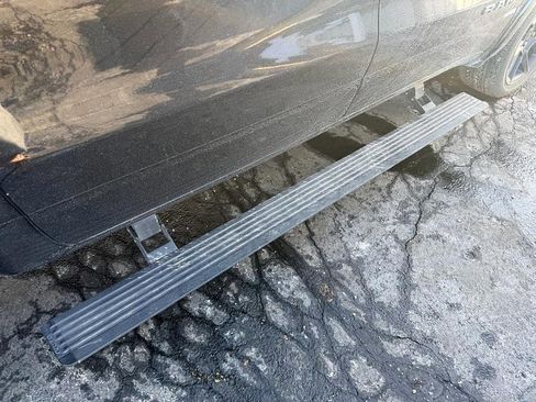 Used 2020 RAM 1500 Laramie image 5