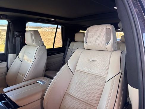 Certified 2021 Cadillac Escalade Premium Luxury w/ Driver Assist Tech Package image 7