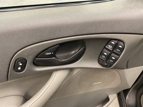 Used 2005 Ford Focus ZX4 Sedan image 24