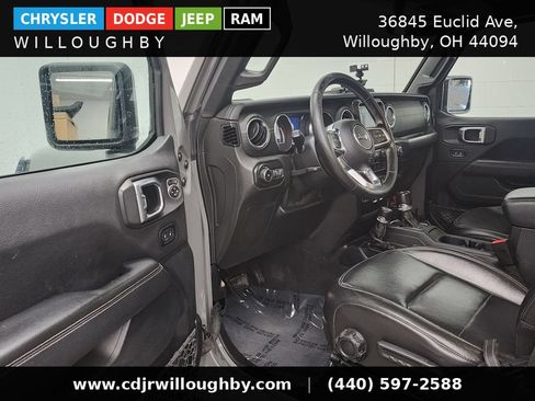 Used 2020 Jeep Wrangler Unlimited Sahara w/ Uconnect 4C Nav & Sound Group AWD/4WD image 13