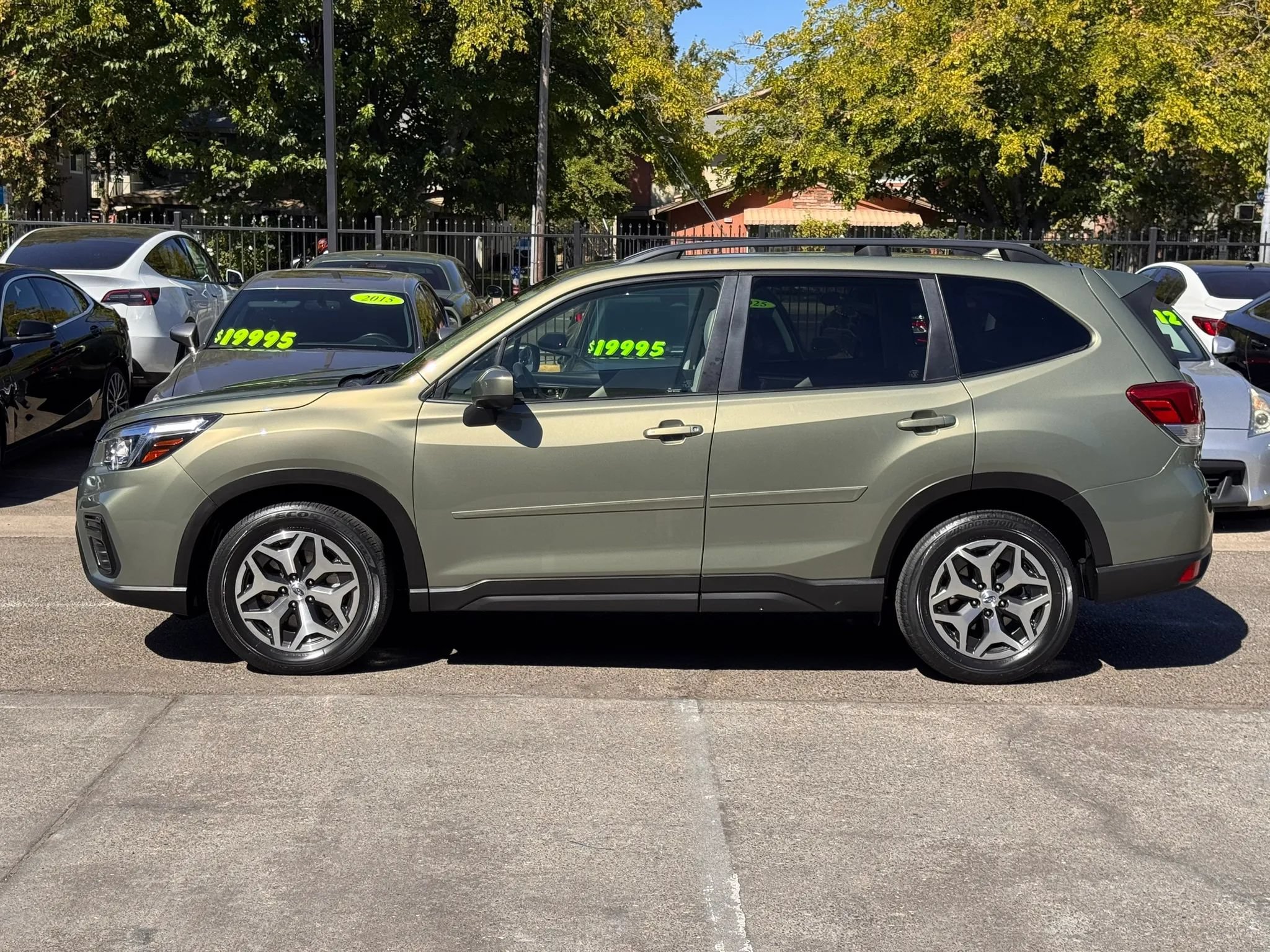 Used 2019 Subaru Forester Premium AWD/4WD image 3