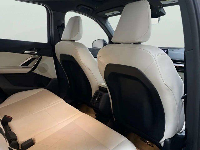 Used 2026 BMW X1 xDrive28i AWD/4WD image 22