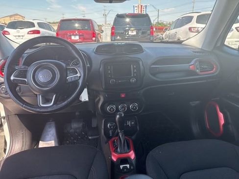 Used 2015 Jeep Renegade Trailhawk AWD/4WD image 14
