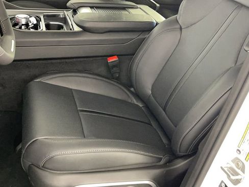 New 2025 Jeep Wagoneer L Series II image 12