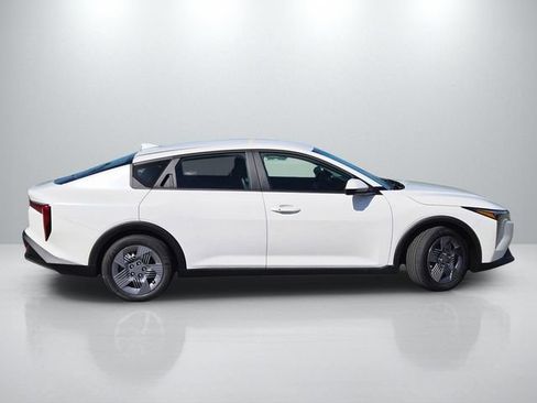 New 2026 Kia K4 FWD image 5