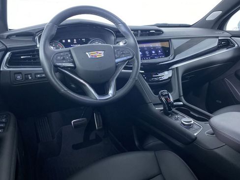 New 2025 Cadillac XT6 Sport w/ Technology Package AWD/4WD image 2