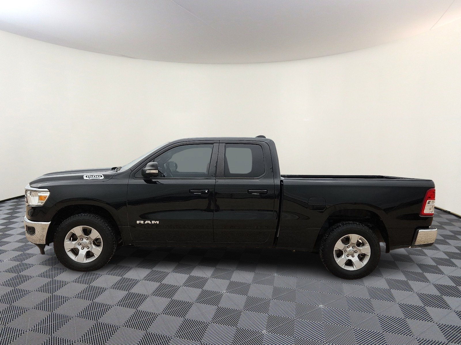 Used 2022 RAM 1500 Lone Star RWD image 2