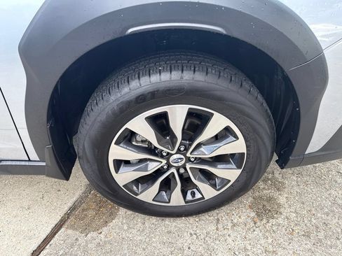Used 2025 Subaru Outback Limited AWD/4WD image 32