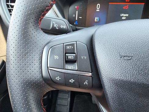Used 2025 Ford Escape ST-Line AWD/4WD image 14