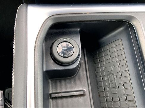 Used 2025 Ford Expedition Max Platinum AWD/4WD image 34