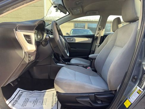 Used 2015 Toyota Corolla LE image 19