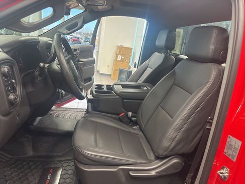 Used 2025 Chevrolet Silverado 1500 W/T image 19