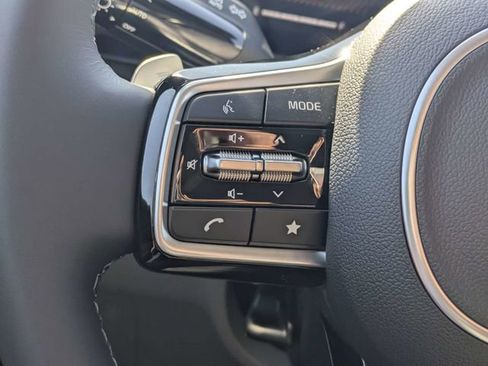New 2026 Kia Carnival EX FWD image 24