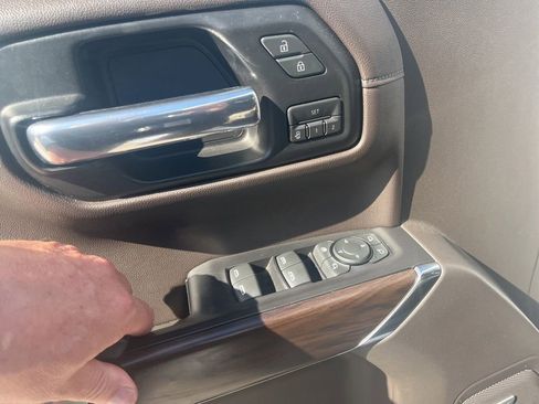Used 2019 GMC Sierra 1500 SLT w/ SLT Premium Package AWD/4WD image 13