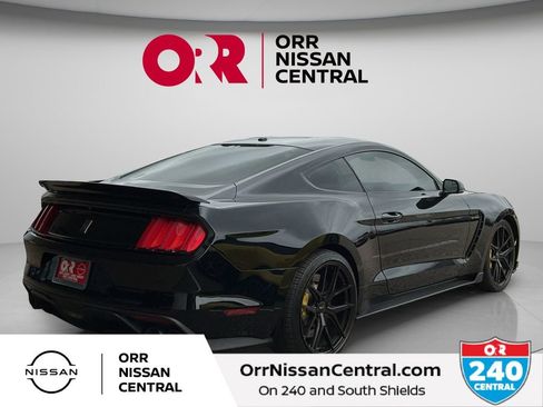 Used 2018 Ford Mustang Shelby GT350 w/ Convenience Package RWD image 4