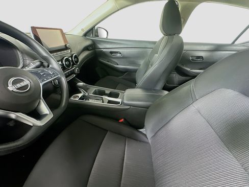 Used 2025 Nissan Sentra SV FWD image 13