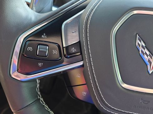 Used 2025 Chevrolet Corvette Stingray Preferred Cpe w/ Stealth Interior Trim Package RWD image 17