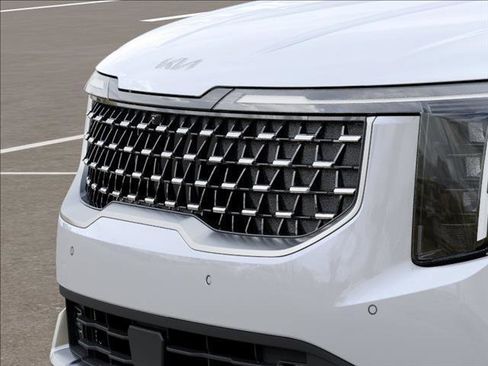 New 2026 Kia Carnival FWD image 12