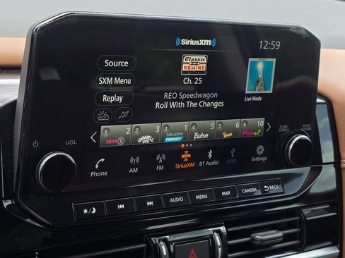 Used 2025 Nissan Pathfinder Platinum AWD/4WD image 42
