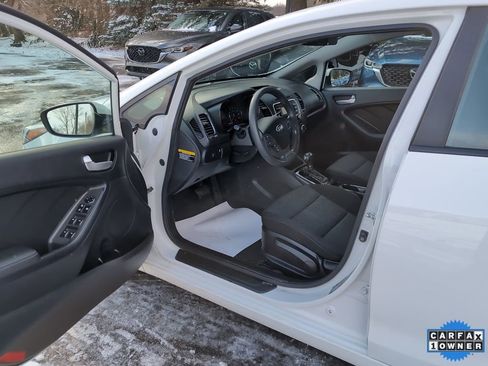 Used 2017 Kia Forte LX FWD image 11