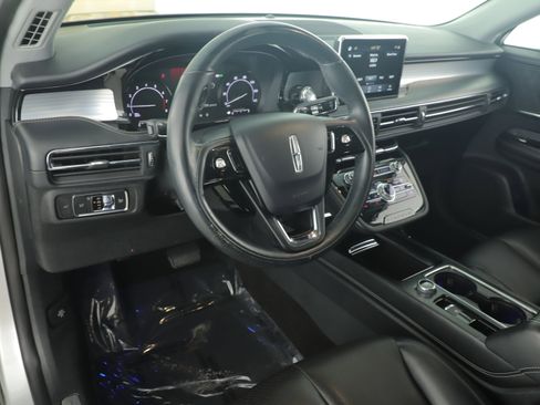 Used 2020 Lincoln Corsair FWD w/ Equipment Group 101A image 11