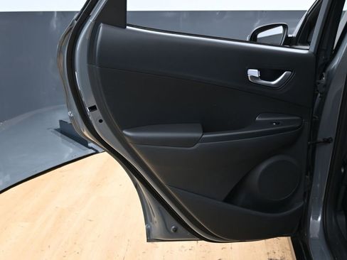 Used 2023 Hyundai Kona SE image 38