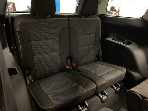 Used 2023 GMC Acadia AT4 image 25