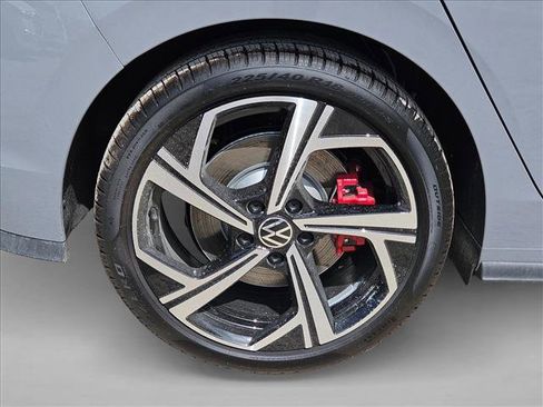 New 2025 Volkswagen Golf SE image 10