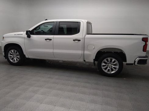 Used 2020 Chevrolet Silverado 1500 Custom w/ Custom Value Package RWD image 3
