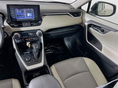 Certified 2021 Toyota RAV4 XLE Premium image 21