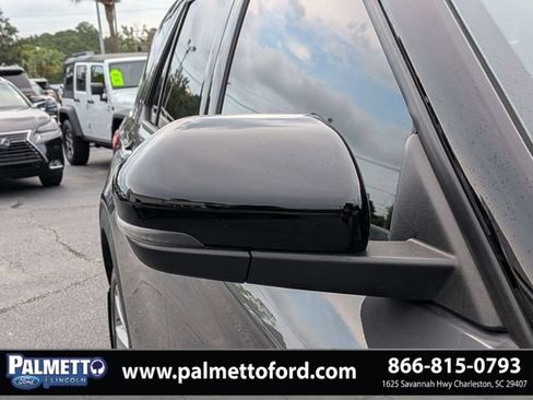 Used 2024 Ford Explorer Platinum w/ Technology Package AWD/4WD image 11