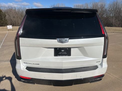 Certified 2024 Cadillac Escalade Sport Platinum image 4